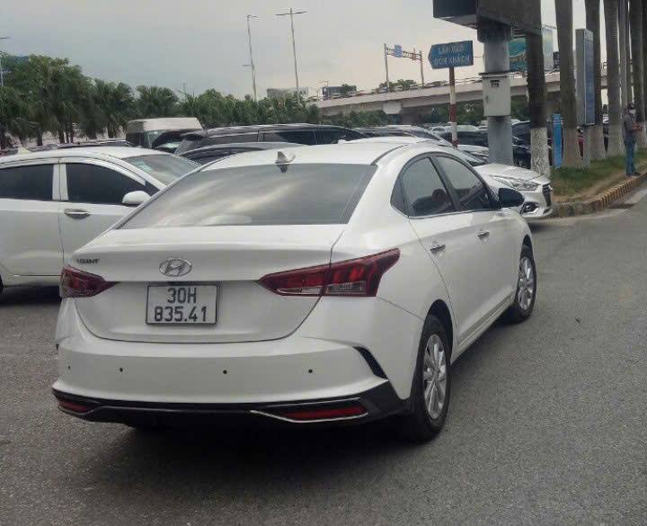 Đón khách sân bay Nội Bài